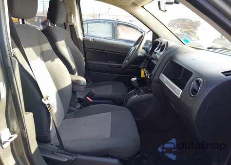 2014 Jeep Compass Sport z USA, uszkodzony, nr VIN 1C4NJDBBXED593066